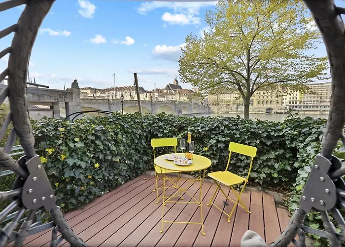 True Basel - Zentral I Terrasse Mit Rheinblick