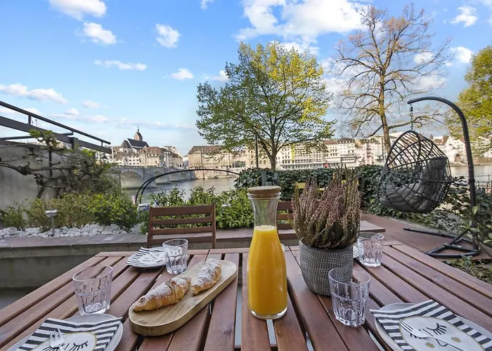 True Basel - Zentral I Terrasse Mit Rheinblick
